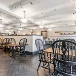 The Aurora Inn Hotel And Event Center 